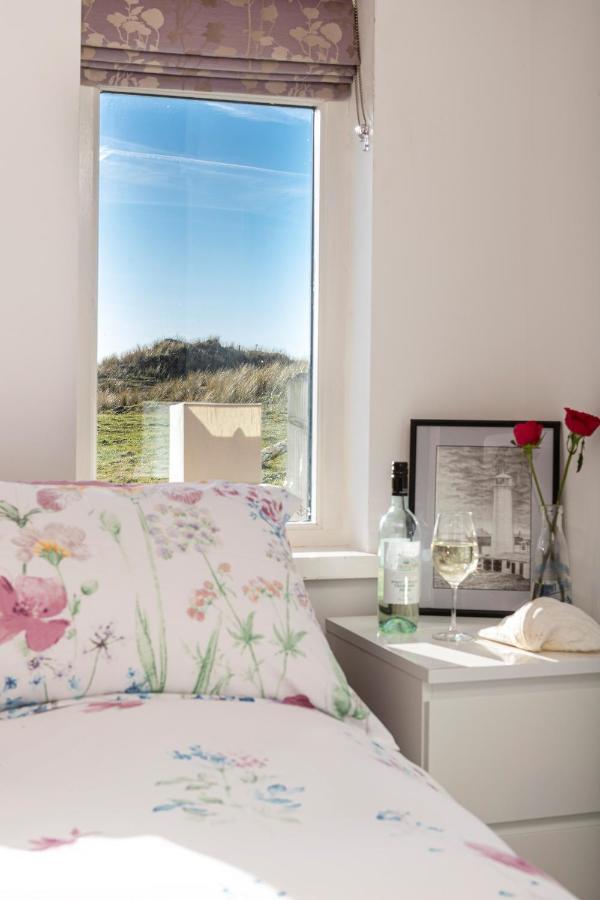 Finest Retreats - The Lighthouse Hide Villa Rampside ภายนอก รูปภาพ
